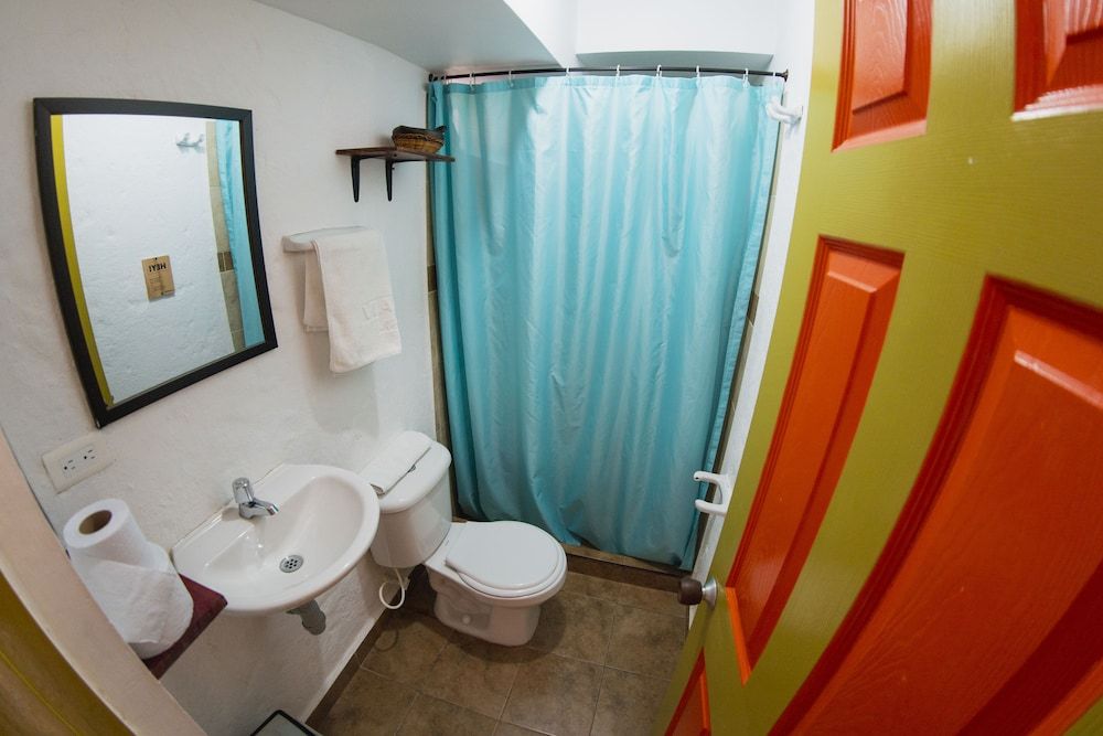 Viajero Salento Hostel Quadruple Room 6