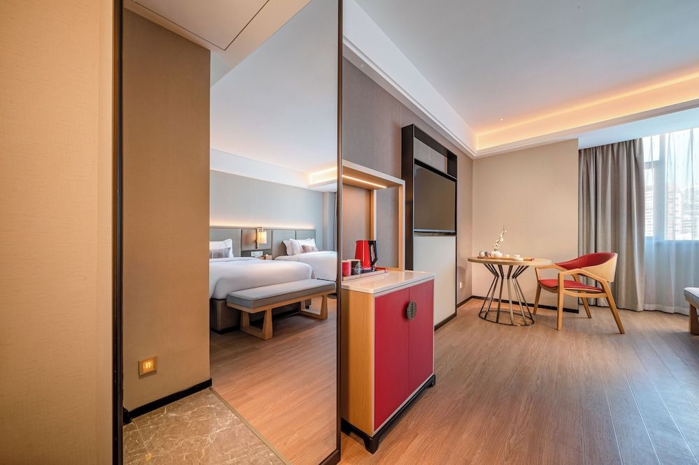 Superior Double Room, City View