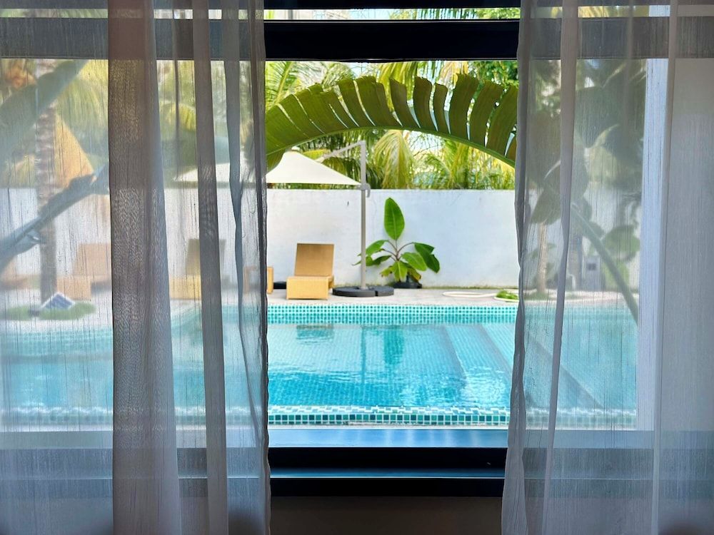Wanning 911 Surf Club Deluxe Suite, Pool View 7