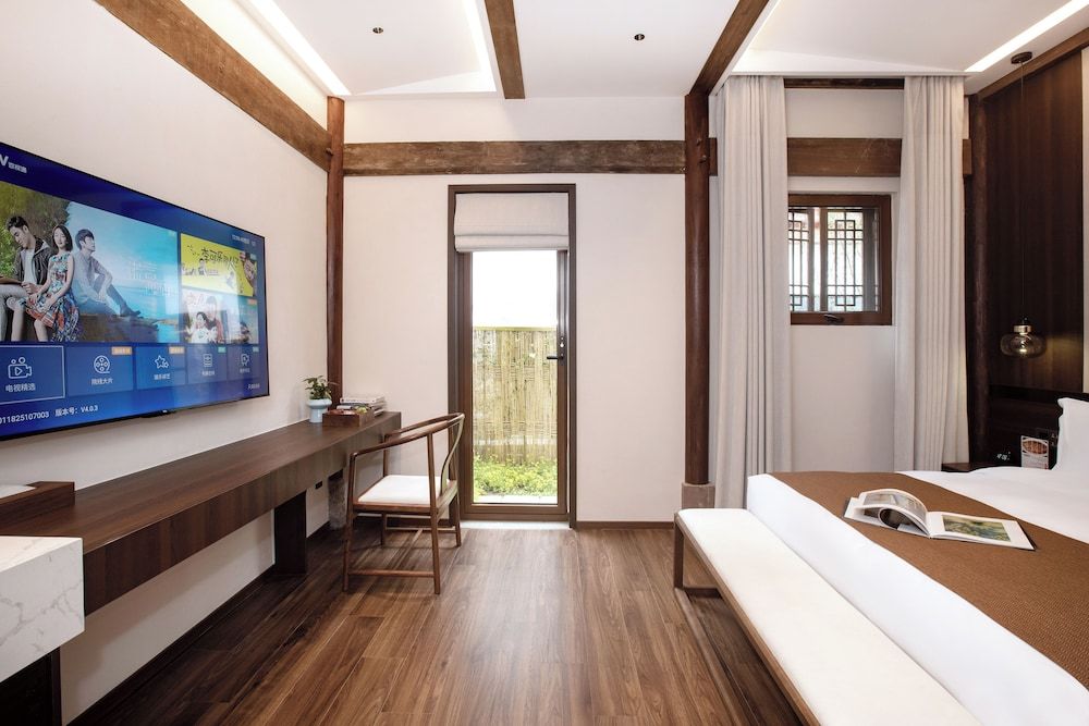 Bajiazhan Yulin Yuchi Homestay Family Suite, Courtyard View 3