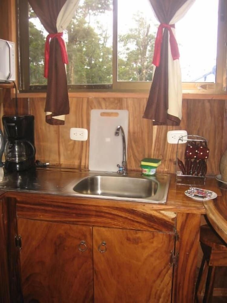 Monteverde Romantic Cottage Comfort Chalet, Garden View 2