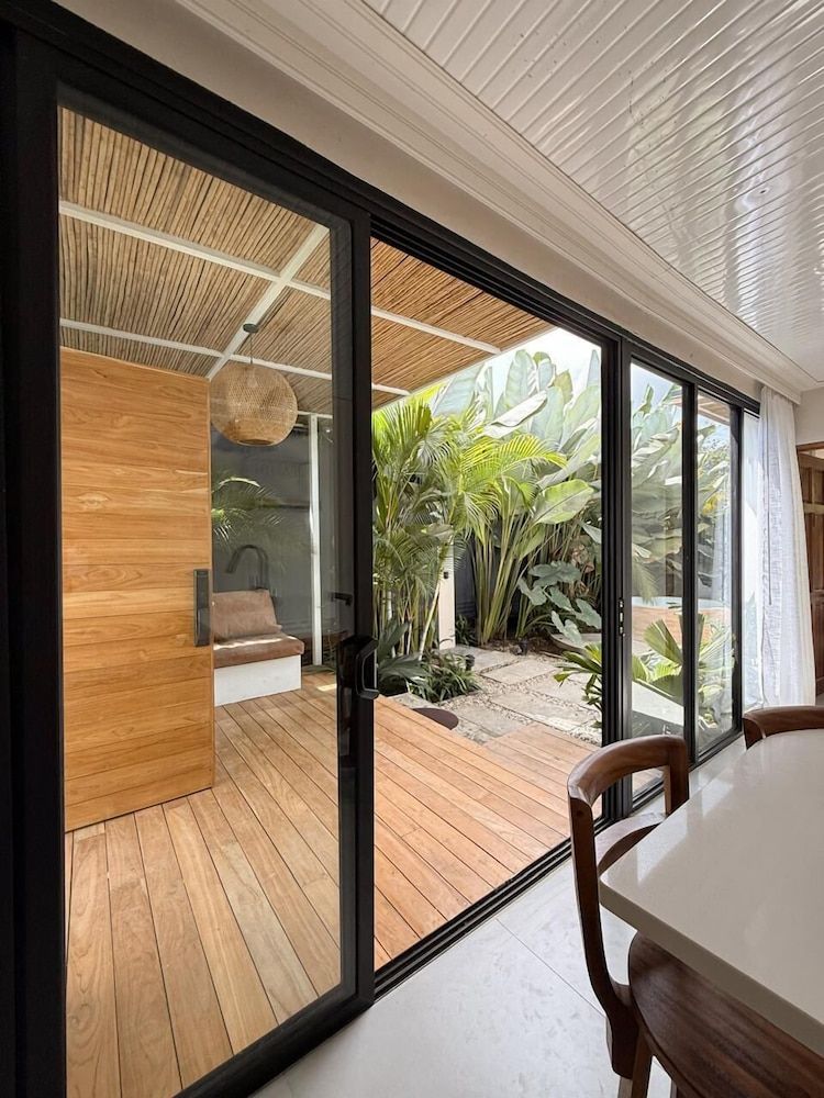 CALALUN Standard Apartment, Garden View 10