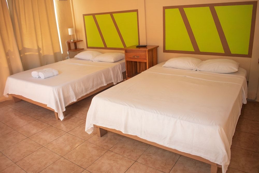 LUMARA LODGE Basic Room, Balcony, Garden View 4