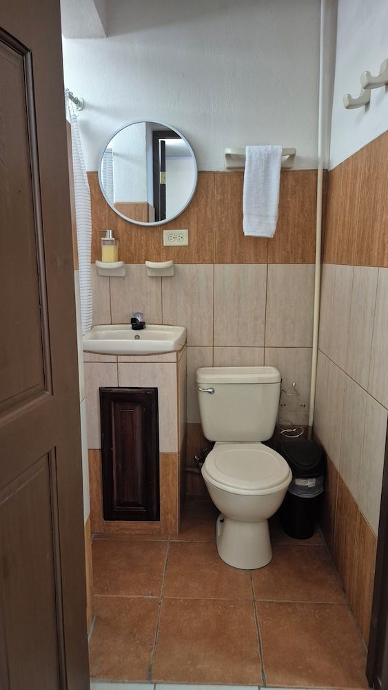 Velaz Guesthouse Standard Double Room 4