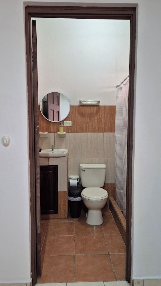 Velaz Guesthouse Standard Triple Room 4