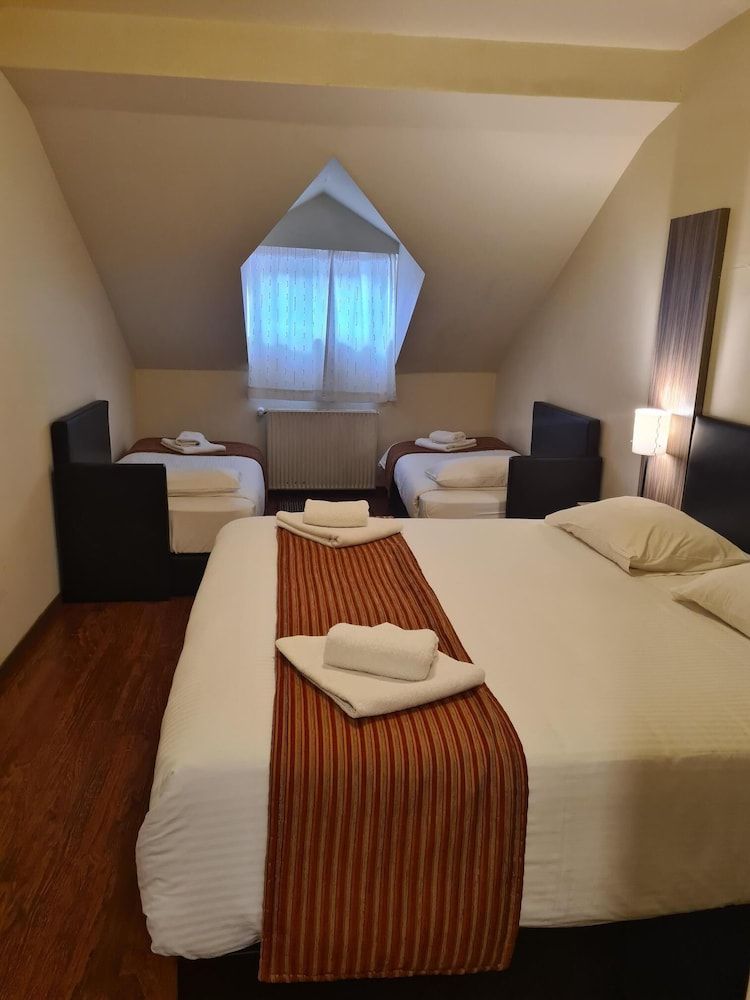 Jubilee Hotel Family Room 2