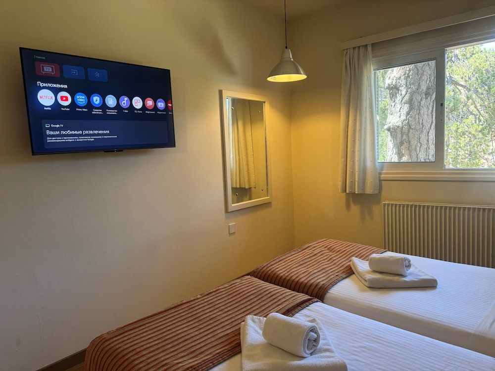 Jubilee Hotel Double or Twin Room 6