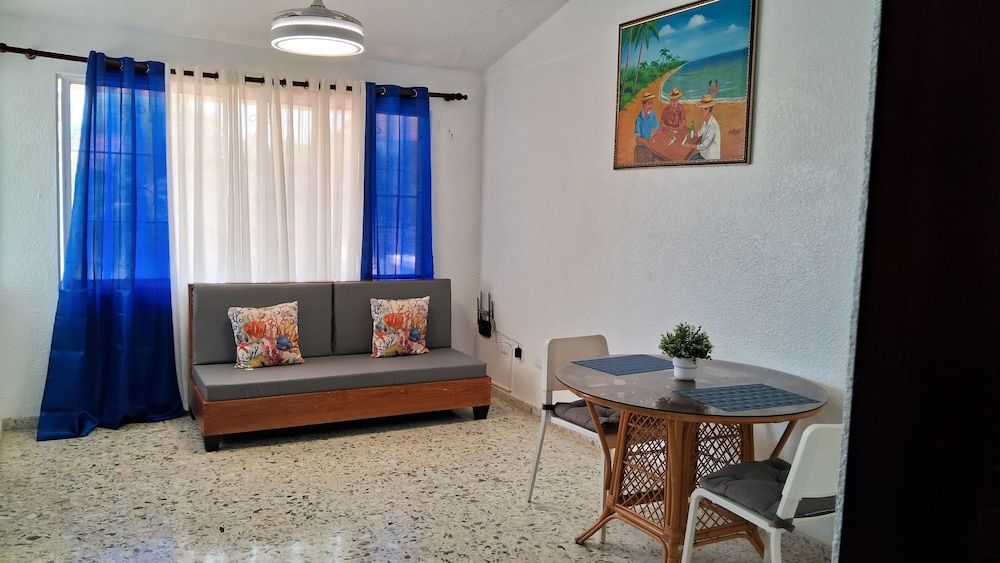 CortLang Vacation Rentals Costambar