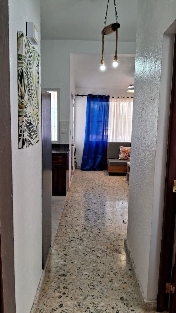 CortLang Vacation Rentals Costambar Apartment, 2 Bedrooms, Partial Ocean View 2