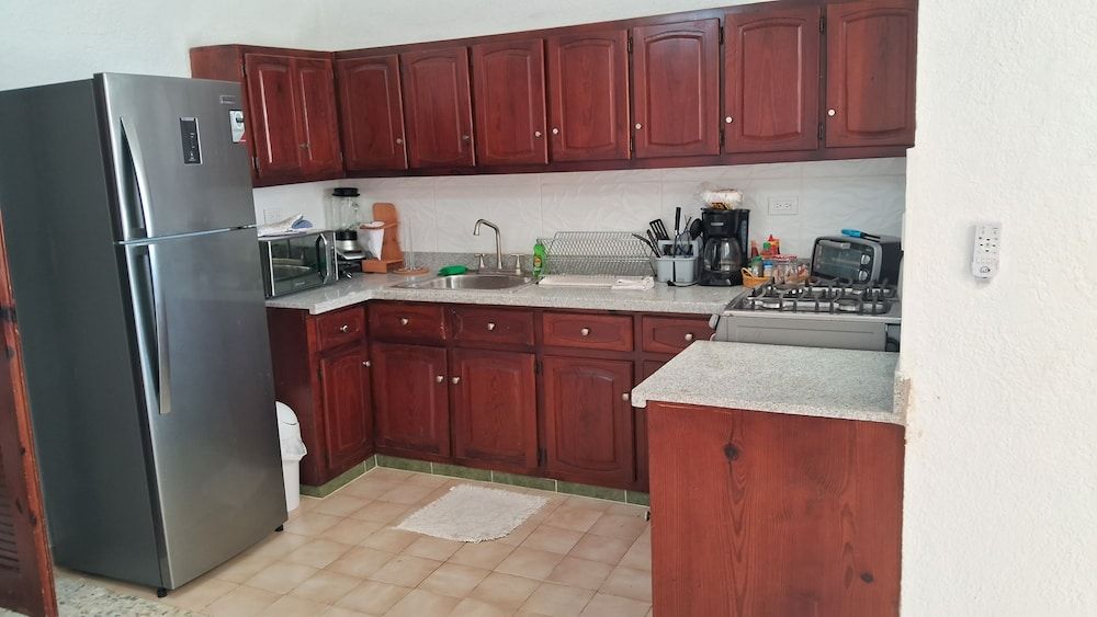 CortLang Vacation Rentals Costambar Apartment, 1 Bedroom, Partial Ocean View 3