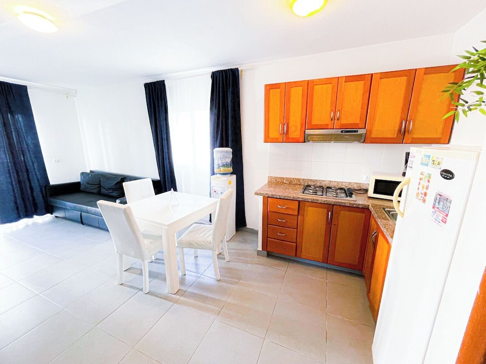 Presidential Suite, 1 Queen Bed with Sofa bed, Pool Access, Garden View