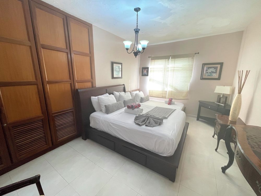 Superior Apartment, 2 Bedrooms, Pool View, Beachside