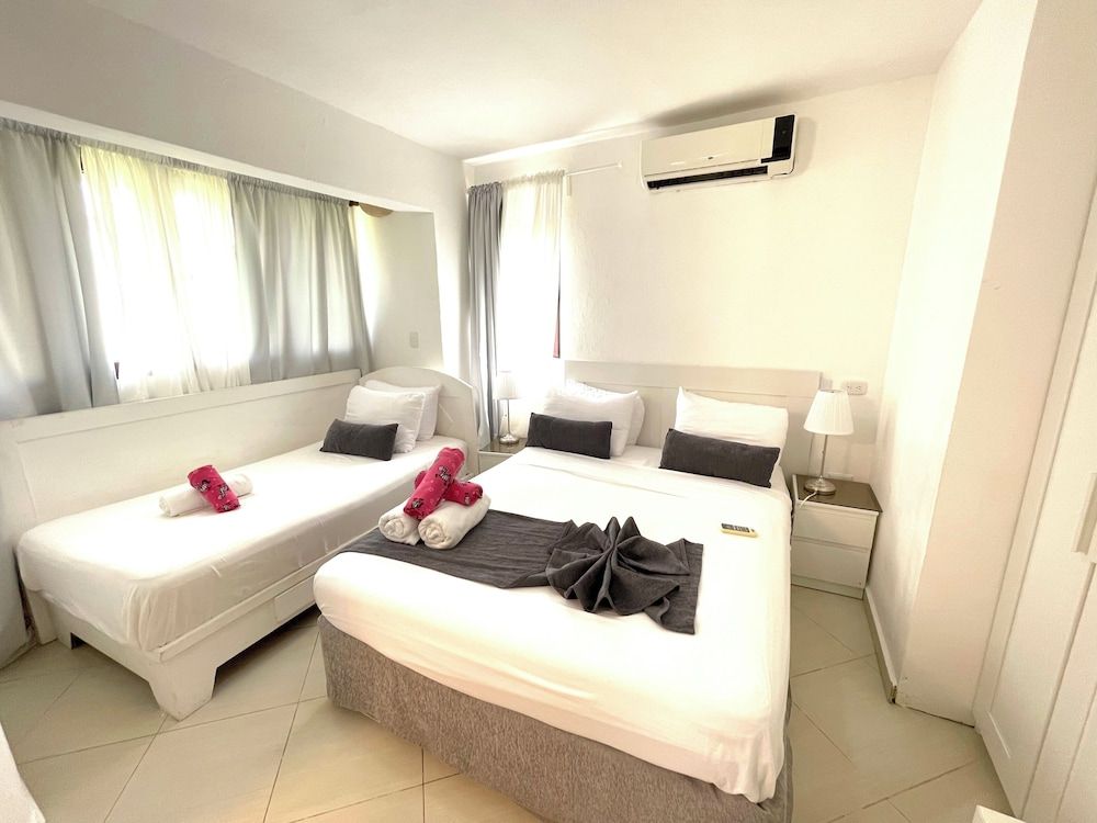 Villa, Ocean View, Beachside