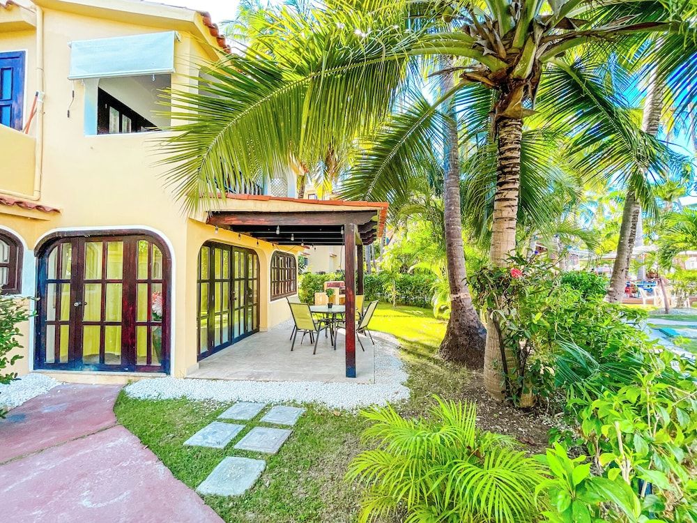 Standard Villa, 2 Bedrooms, Pool Access, Garden Area