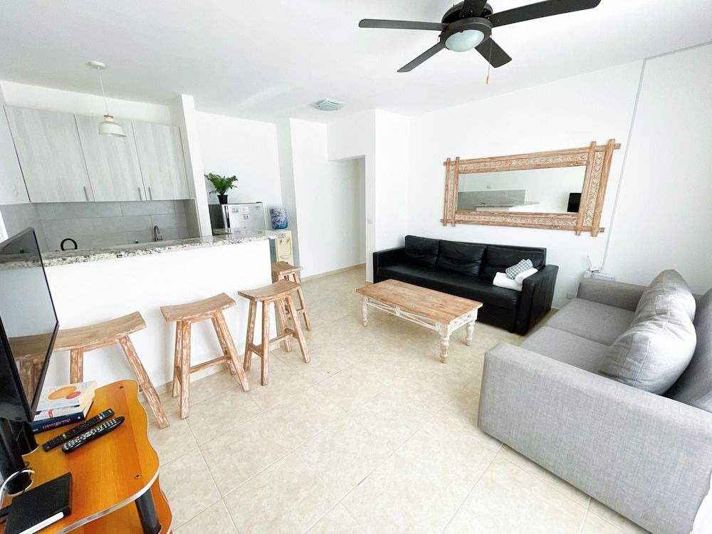 Classic Condo, 2 Bedrooms, Balcony, Pool View