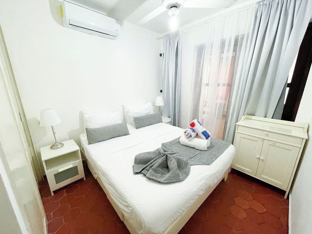 Executive Villa, 3 Bedrooms, Pool Access, Garden Area