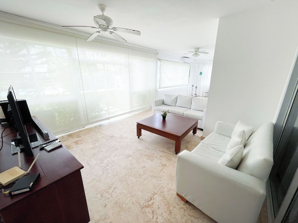 Junior Suite, 2 Bedrooms, Kitchen, Pool View