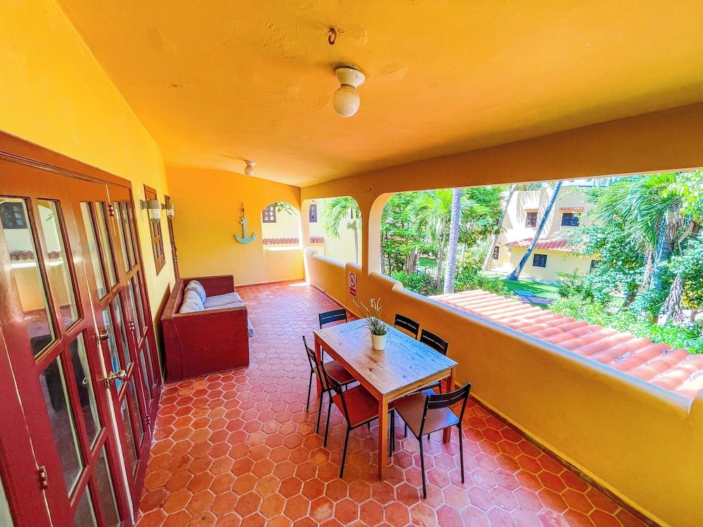 Superior Suite, 2 Bedrooms, Pool Access, Garden Area
