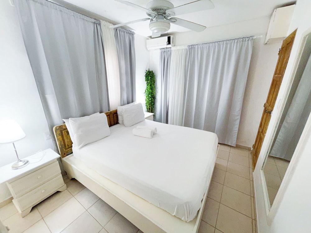 Deluxe Suite, 2 Bedrooms, Pool Access, Garden Area
