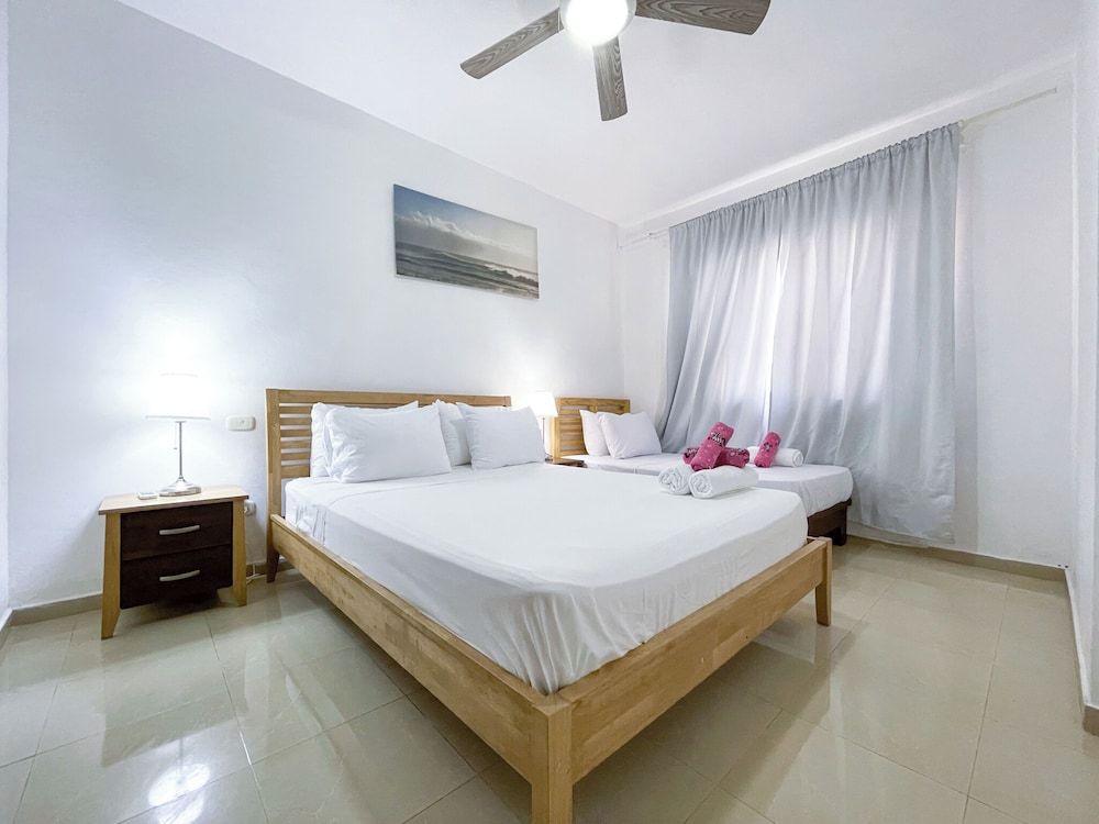 Exclusive Apartment, 2 Bedrooms, Poolside