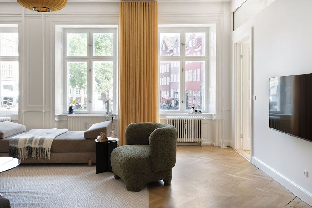 Former Dukes Residence - 4 bedrooms - 2 bathrooms Superior Apartment, City View 20