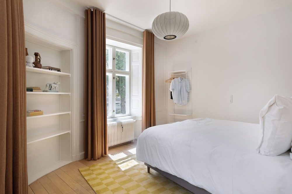 Former Dukes Residence - 4 bedrooms - 2 bathrooms Superior Apartment, City View 5