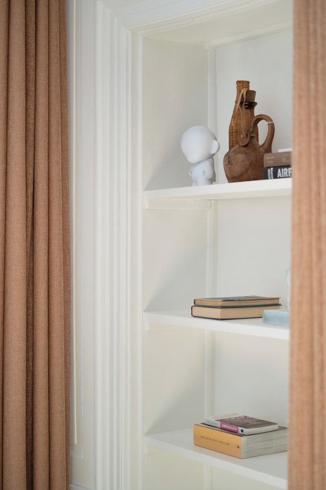 Former Dukes Residence - 4 bedrooms - 2 bathrooms Superior Apartment, City View 13