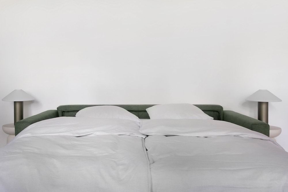 No.186 apartments by Daniel&Jacob's Design Apartment, Courtyard View 21