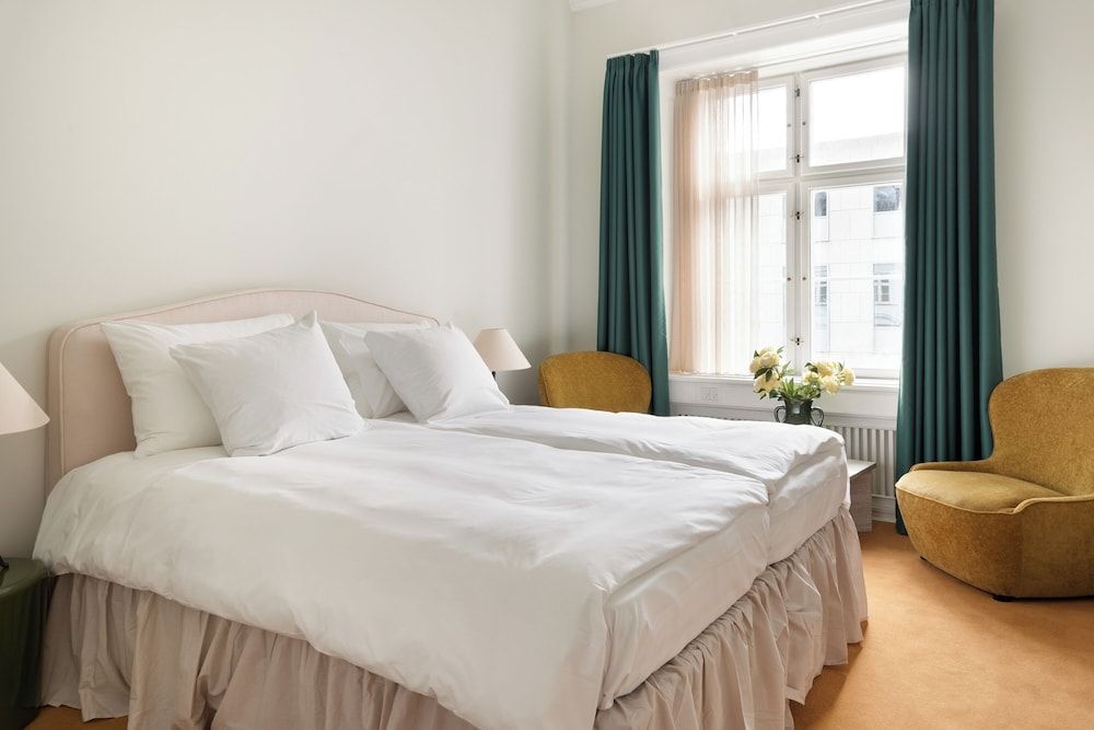 Royal Neighbors - 4 bedrooms - 2 bathrooms Luxury Apartment, City View 2