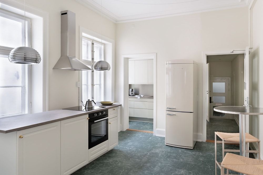 Royal Neighbors - 4 bedrooms - 2 bathrooms Luxury Apartment, City View 13