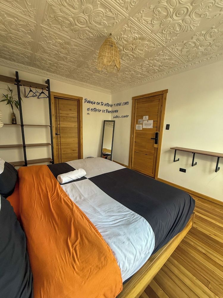 Rooms Classic Studio Suite, City View 4