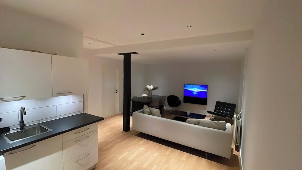 Maison Nord 6 min from Airport & Sleep 6 Superior Apartment 16