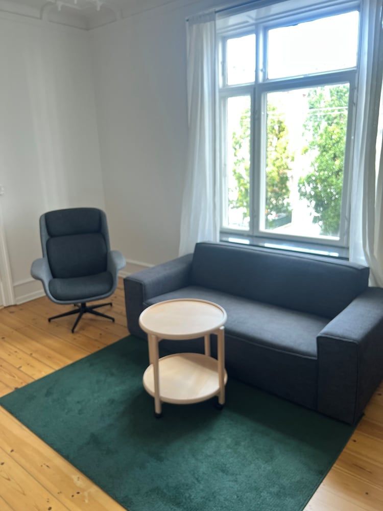 Classic Brownstone Apartments and Rooms Apartment, Non Smoking, City View 4