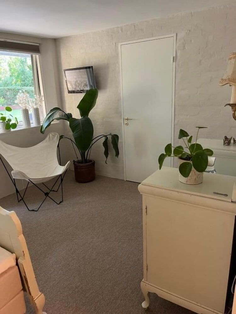 Winding B&B Silkeborg Comfort Double Room, 1 King Bed, Terrace, Pool View 2