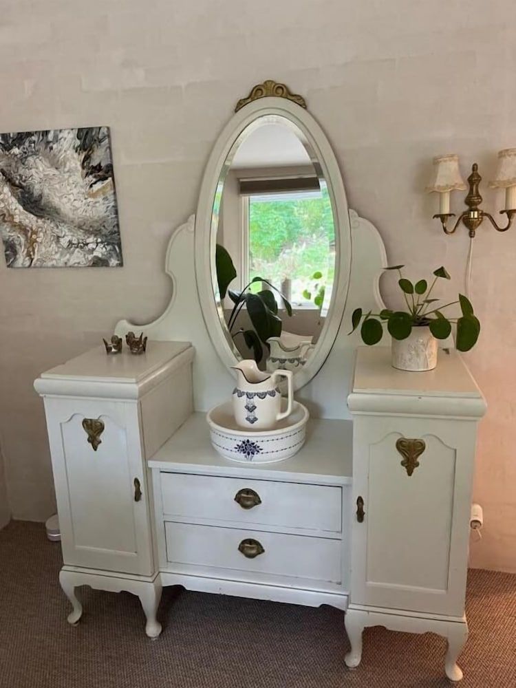 Winding B&B Silkeborg Comfort Double Room, 1 King Bed, Terrace, Pool View 7