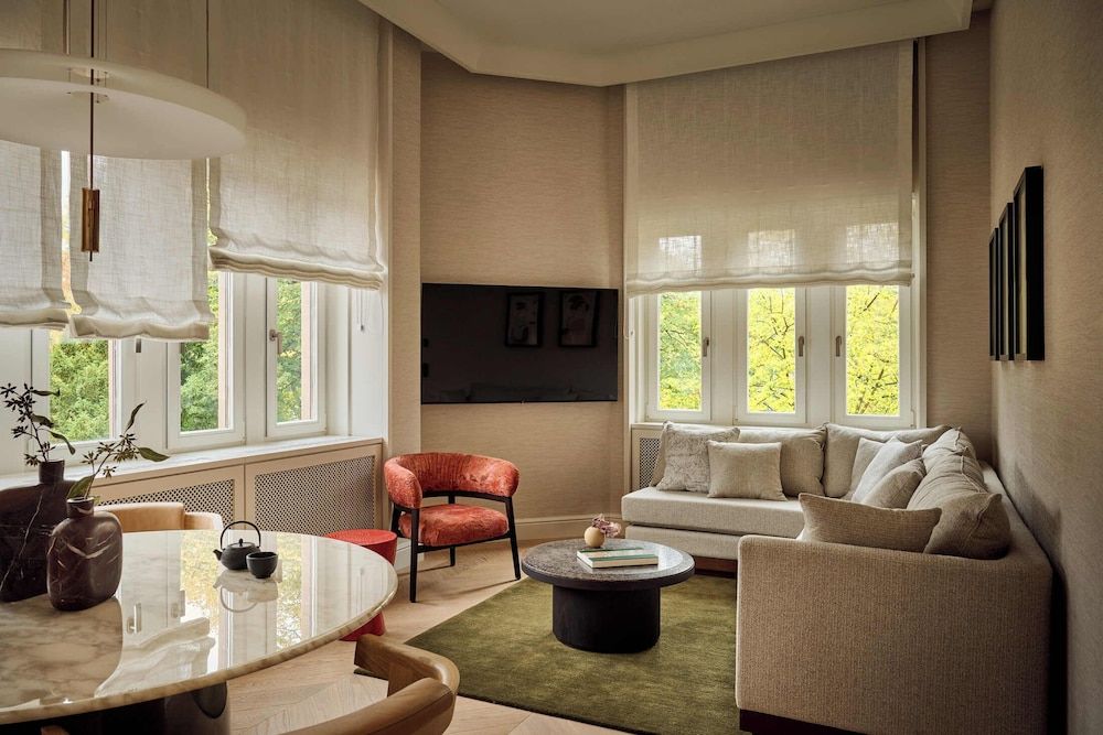 The Florentin by Althoff Collection