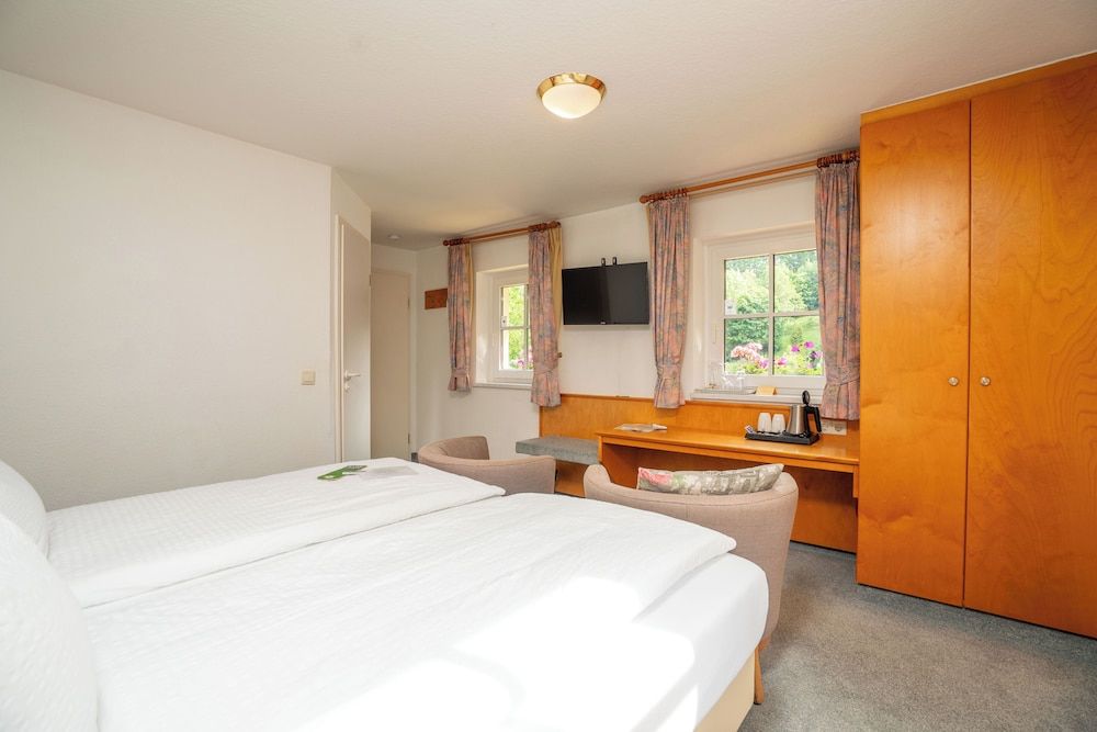 Hotel Sonne Erzgebirge Standard Double Room, Courtyard View 2