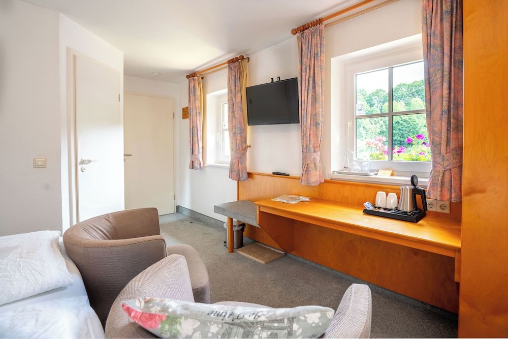 Hotel Sonne Erzgebirge Standard Double Room, Courtyard View 4