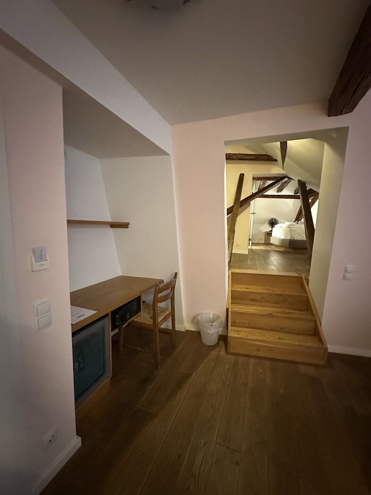 Hotel Mainchateau Deluxe Suite, 1 King Bed with Sofa bed, Non Smoking, River View 2