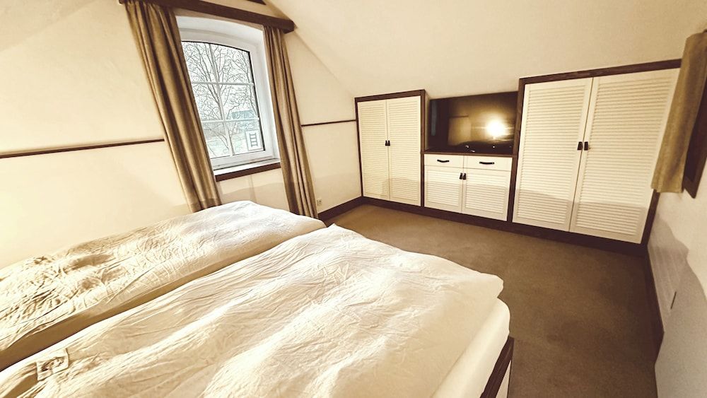 Farmhouse No 50 Suite, 2 Bedrooms 2