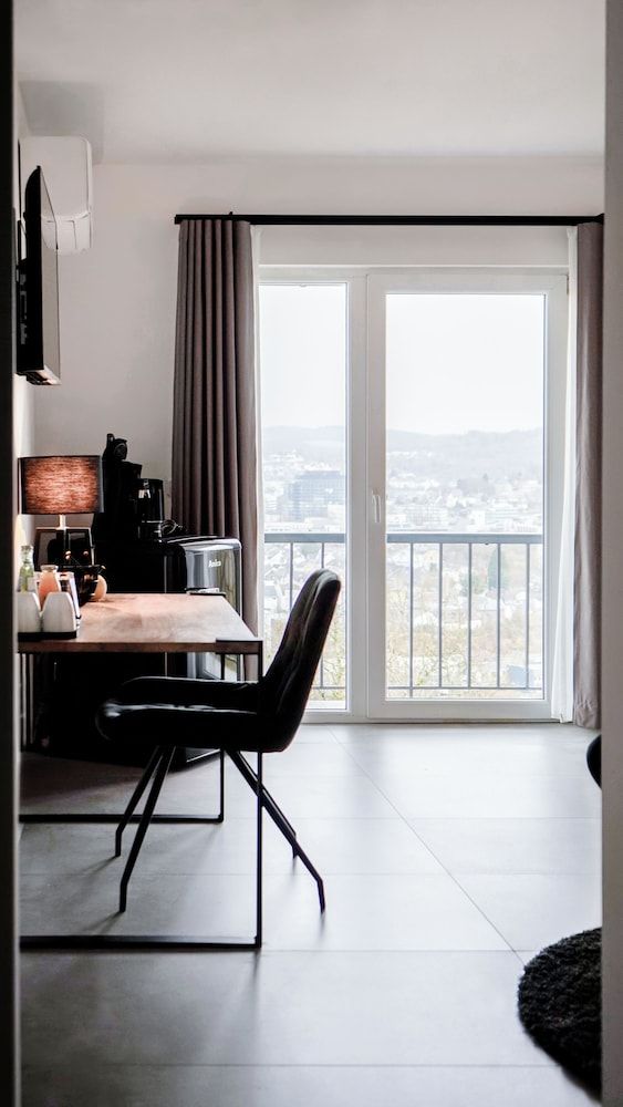 SI VIEW Classic Double Room, 1 Double Bed, Balcony, City View 2