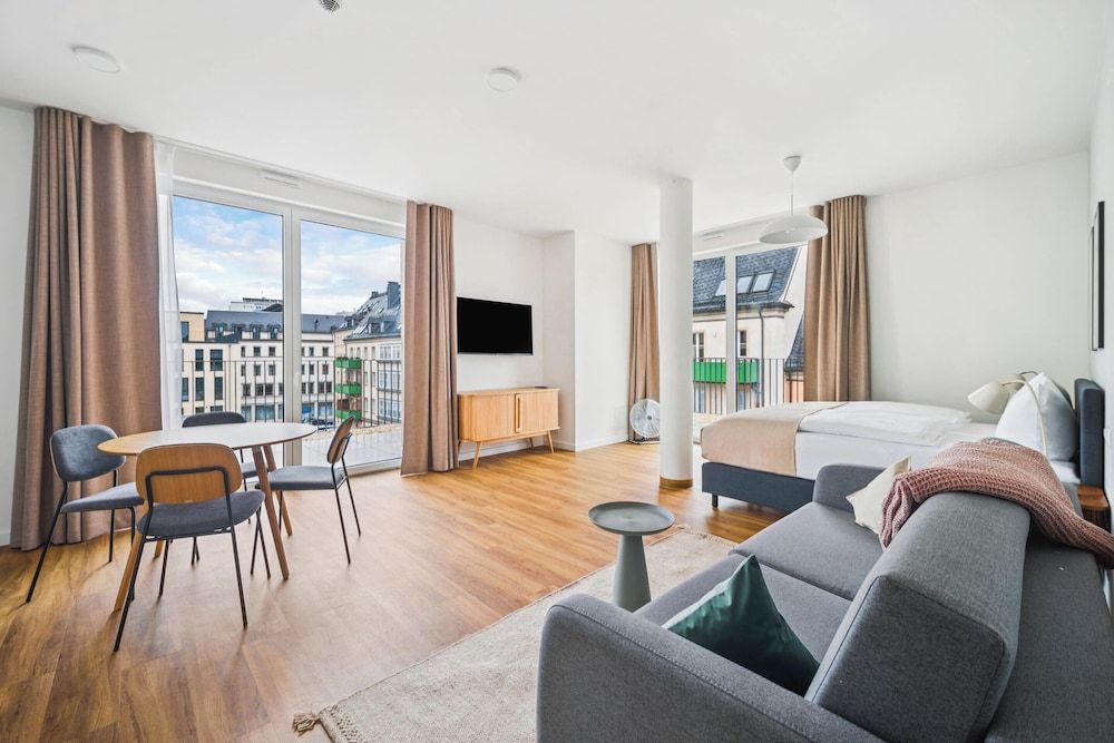 Limehome Chemnitz Kirchgässchen Comfort Suite with Private Terrace 7