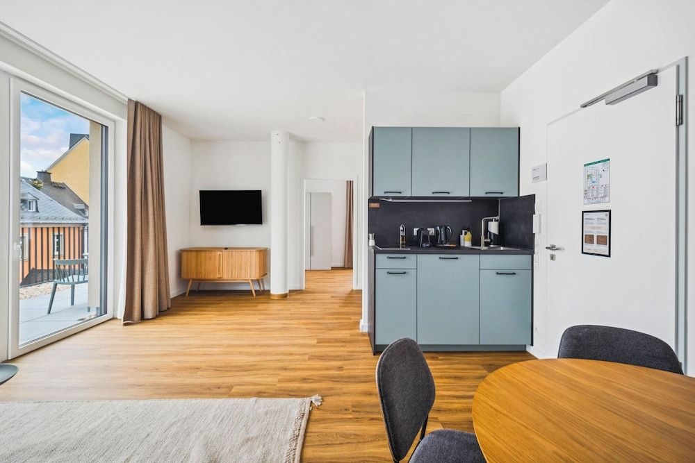 Limehome Chemnitz Kirchgässchen One-Bedroom Suite with Private Terrace 3