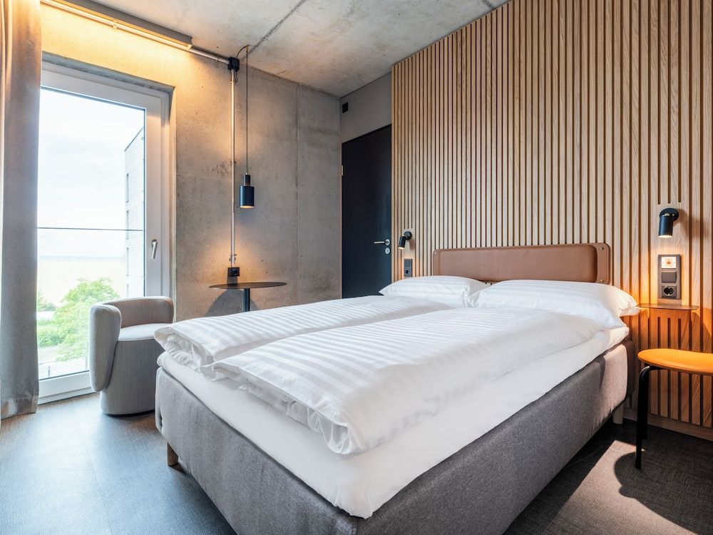 Business Single Room