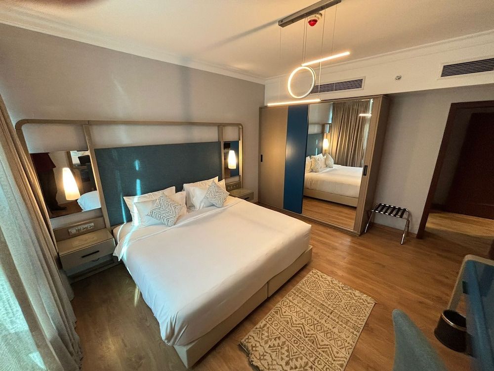 Superior Suite, River View