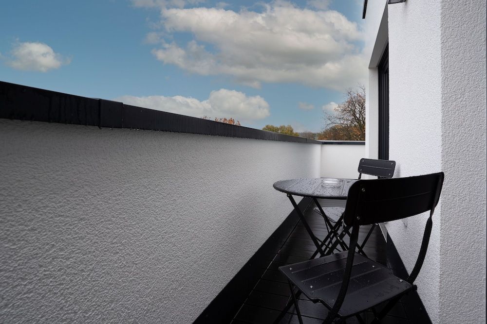 Premium Apartments I home2share Deluxe Apartment, Balcony 15