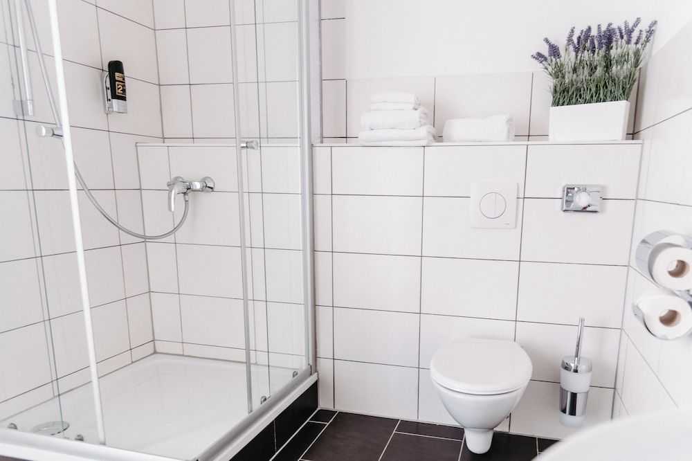 bestprice Hotel Koblenz Twin Room, City View 11