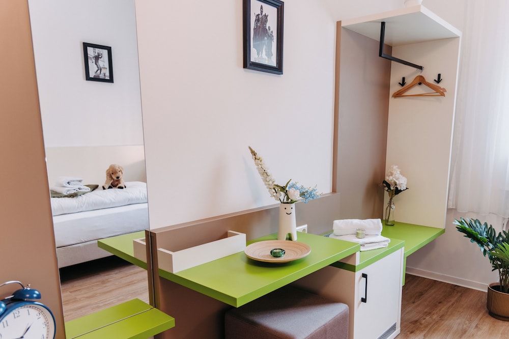 bestprice Hotel Koblenz Twin Room, City View 6