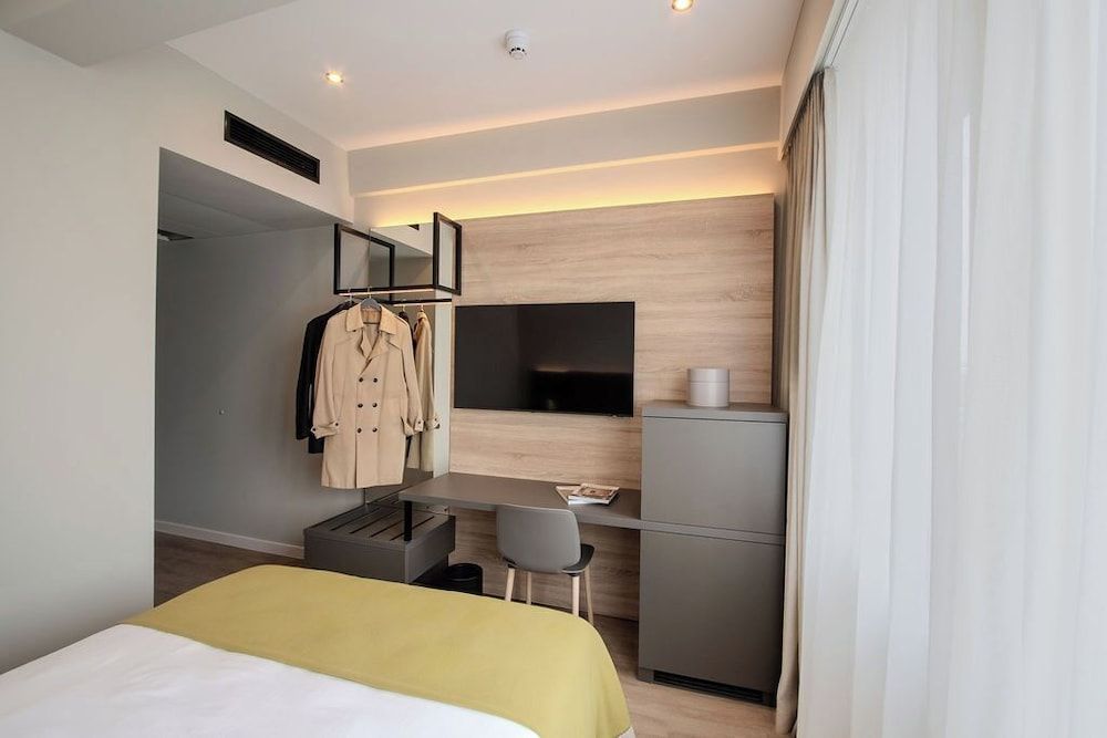 East Five Hotel Comfort Single Room 15