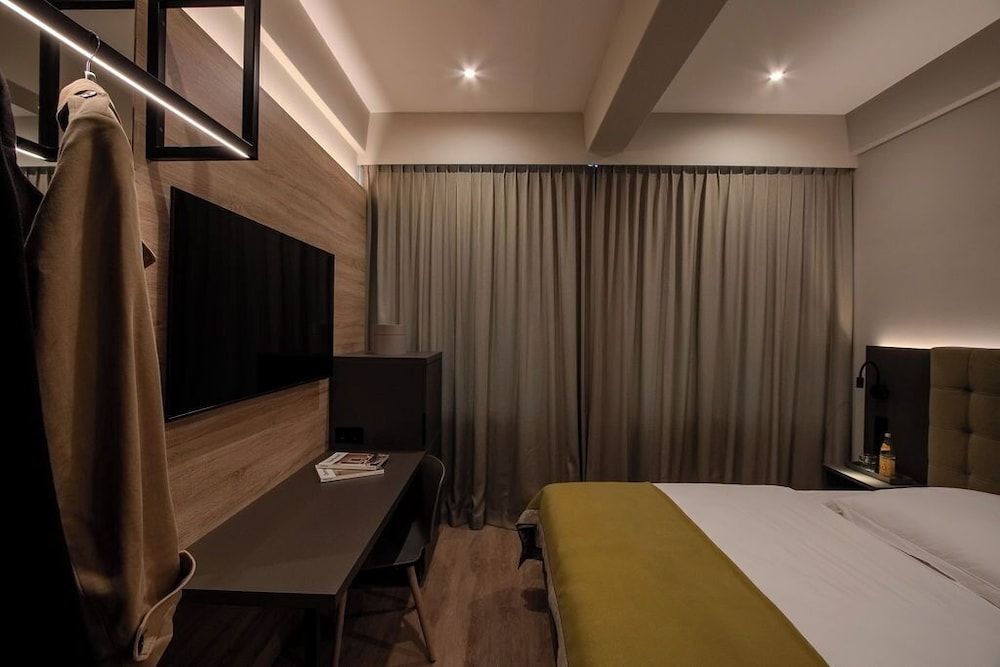 East Five Hotel Comfort Single Room 12